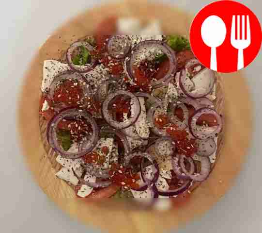 Quick Greek salad with caviar