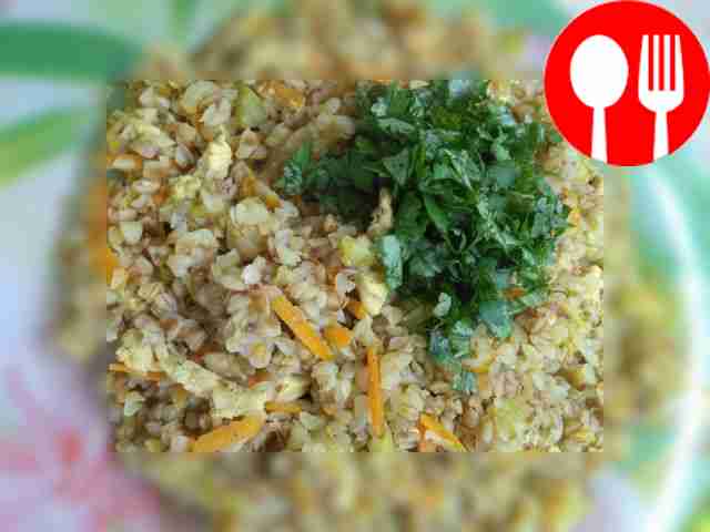 Buckwheat with vegetables and chicken fillet