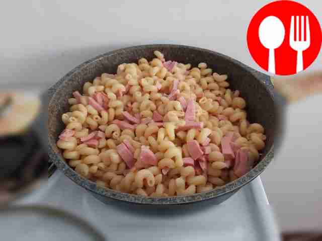 Pasta with sausage
