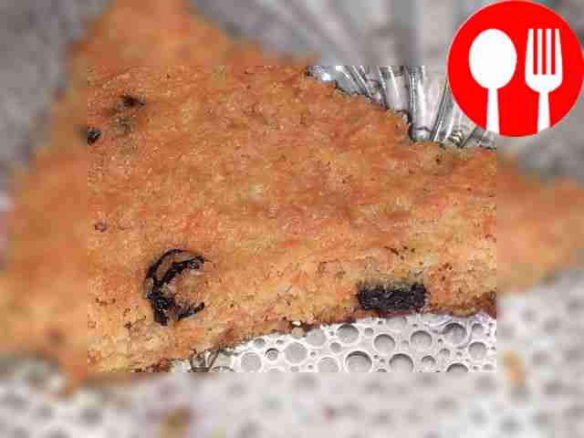 Carrot pie with raisins in a slow cooker