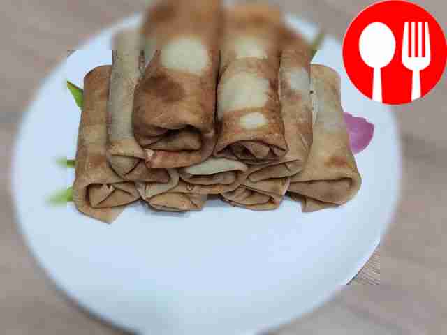 Румяные блины с мясом и рисом