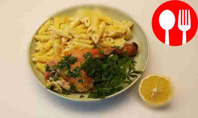 Juicy chicken with pasta