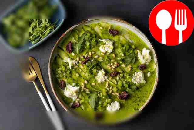 Zucchini carpaccio with mozzarella cheese and green salsa