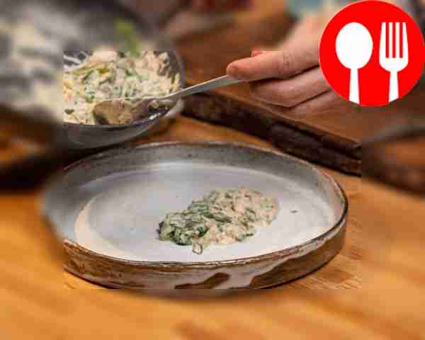 Prepare the fried egg.