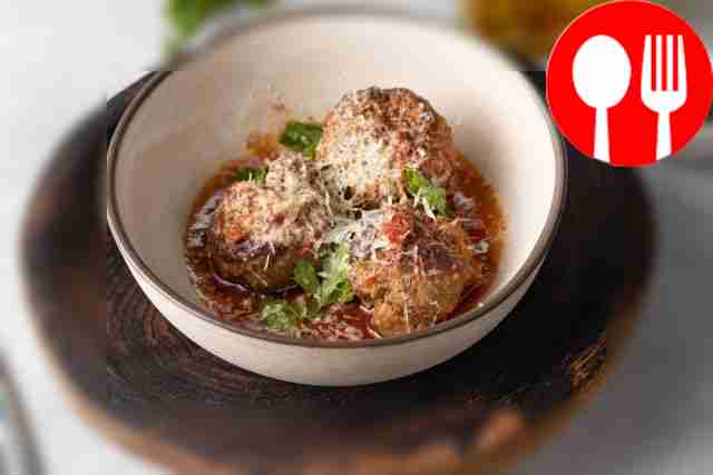 Meatballs in tomato sauce