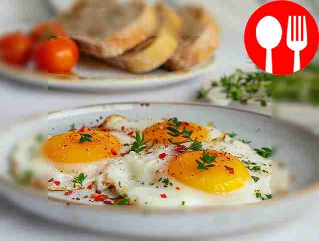 Простая яичница-глазунья Simple fried eggs