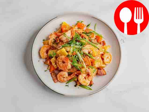 Shrimp with bacon in pineapple sauce