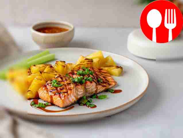 Spicy salmon with pineapple