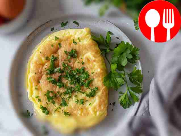 Легкая яичница со сметаной Light scrambled eggs with sour cream