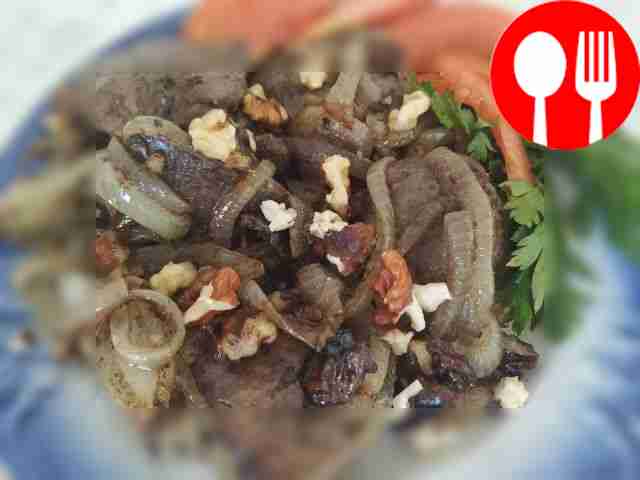 Fried liver with walnuts