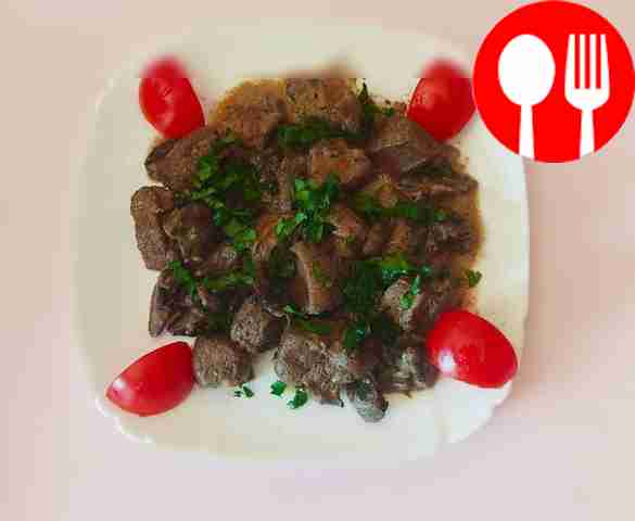 Телячья печень с грибами в сметанном соусе