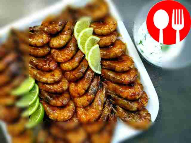 Жареные креветки в пряном соусе