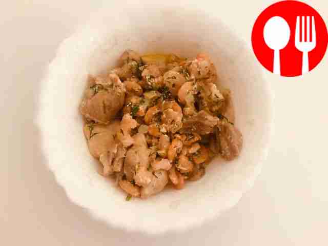 Shrimp with chicken in creamy sauce