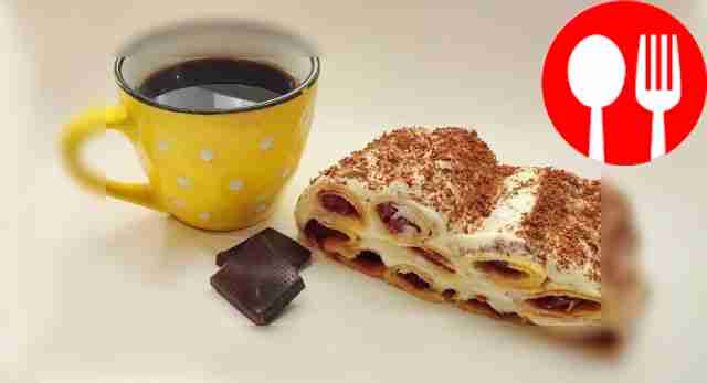 Нежный десерт из блинчиков с вишней