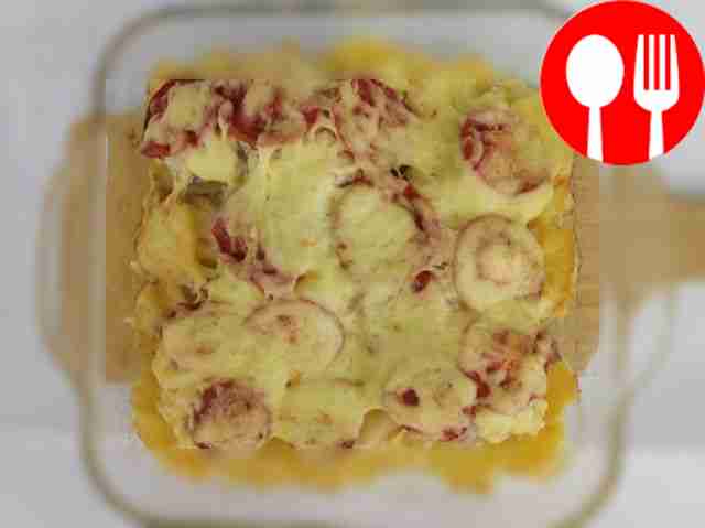 Ready-made chicken thighs with French potatoes