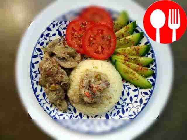 Rich chicken liver with mushrooms and bacon