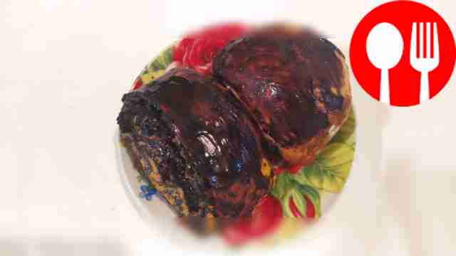 Poppy seed buns with chocolate