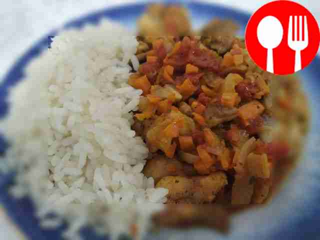 Подавайте чахохбили с отварным пропаренным...