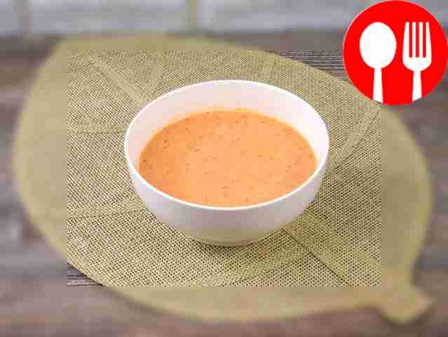 Tomato cream soup with cream