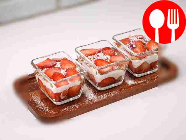 Trifle with strawberries