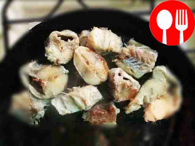 Pour refined sunflower oil into a frying pan...