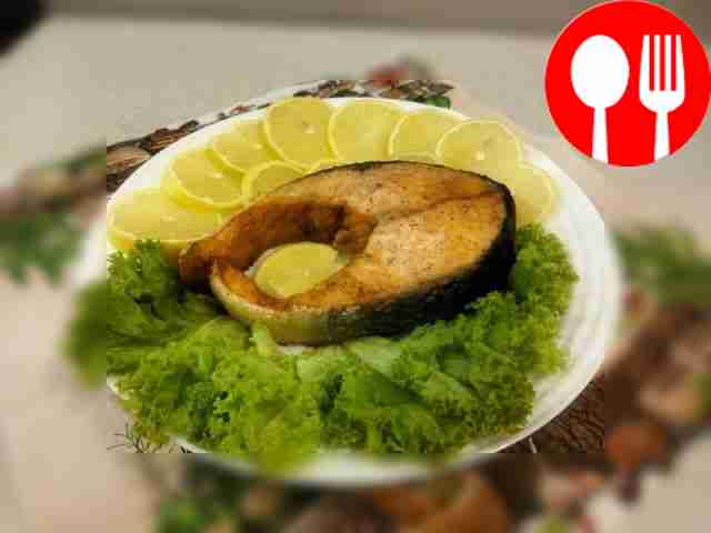 Ароматный лосось, запеченный в душистом маринаде