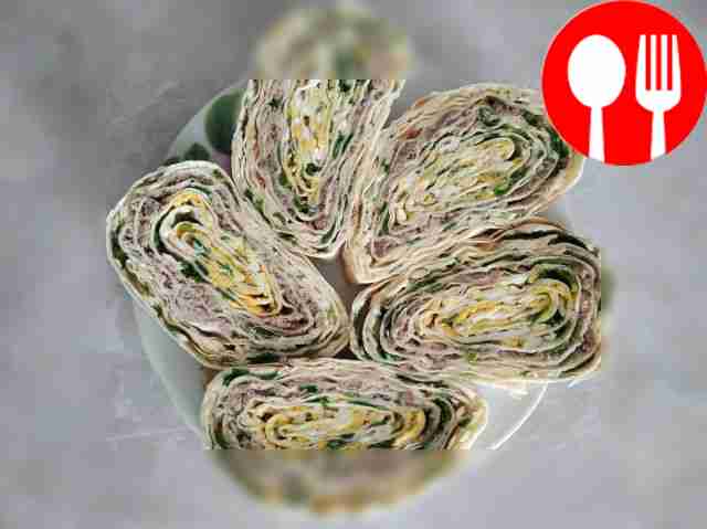 Рулетики из лаваша со скумбрией