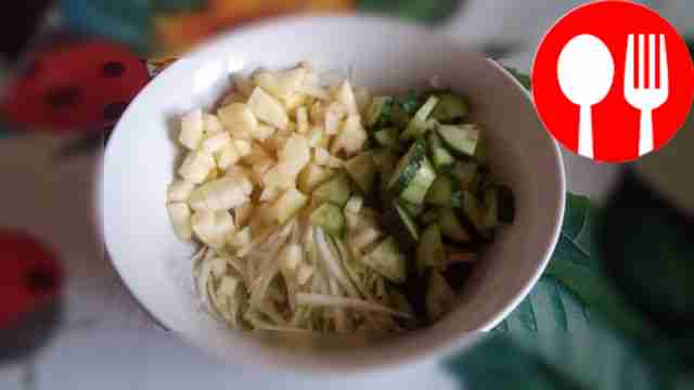 Смешайте все ингредиенты, посолите и добавьте...