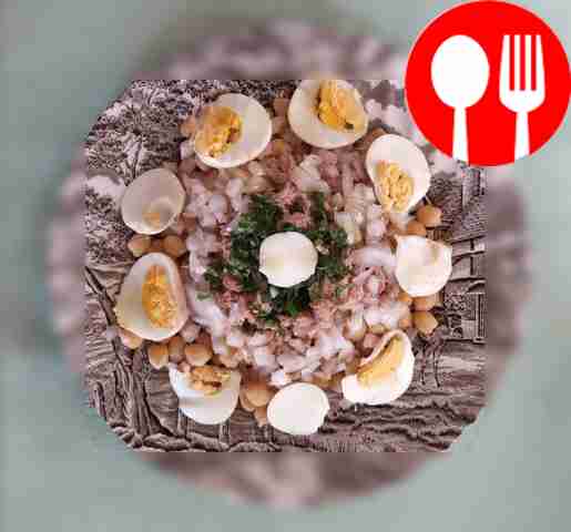 Chickpea and tuna salad