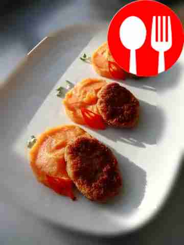 Chicken cutlets with pumpkin puree