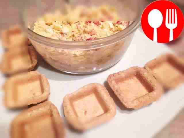 Place the resulting salad in tartlets and...