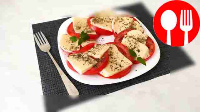 Quick recipe for Caprese with mozzarella