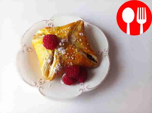 Puff pastry cookies with cottage cheese