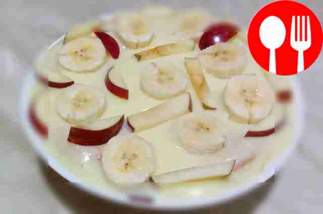 Разделите пудинг на несколько кусочков и...