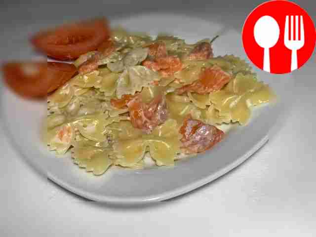 Serve the pasta hot. You can decorate the dish...