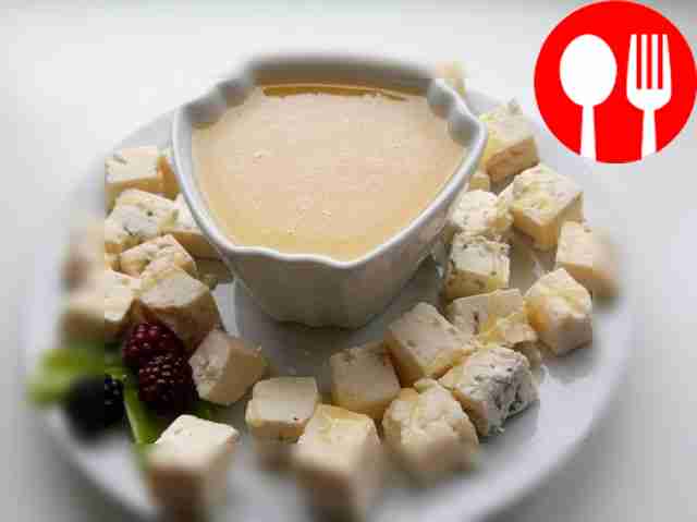 Quick cheese with honey