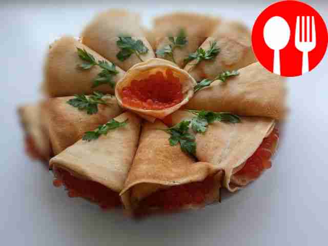 Ароматные блины с красной икрой