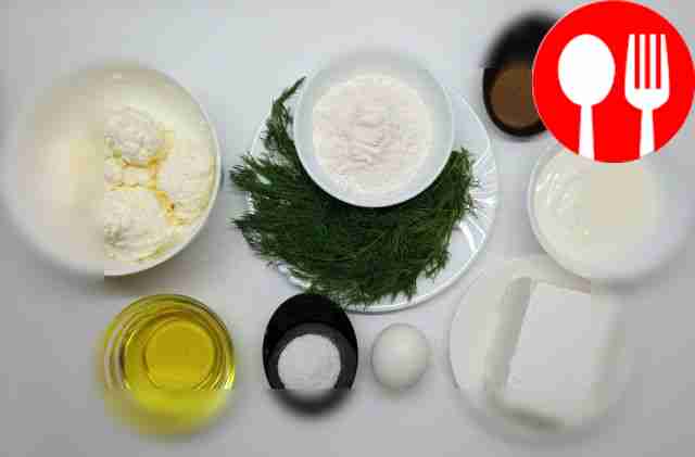 Поместите творог в миску. Фету положите на...