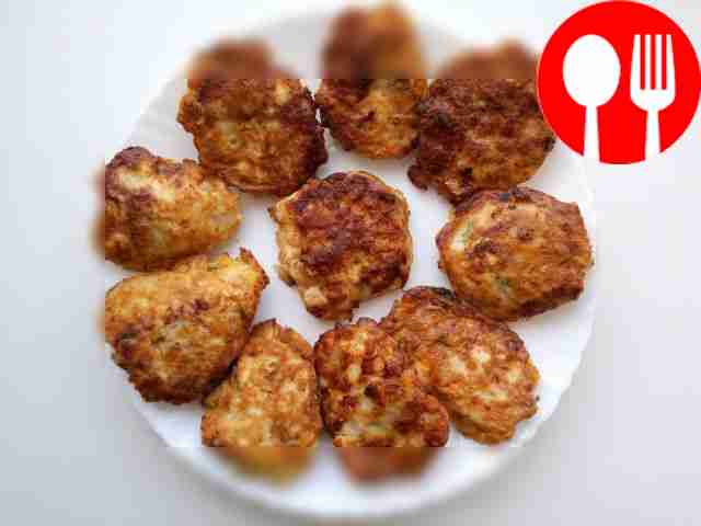 Place pancakes with bacon on a plate. Decorate...