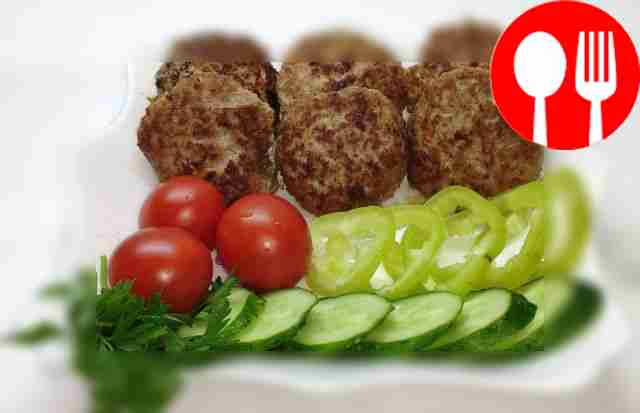 Classic meat pancakes on kefir with oatmeal