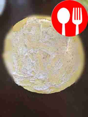 Take pita, brush it with mayonnaise and...