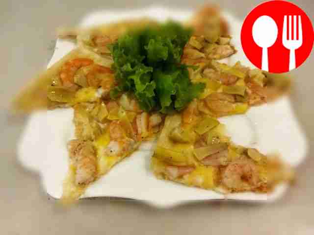 Пикантная пицца с креветками и артишоками