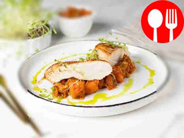 Juicy chicken breast with dark rum and pumpkin chutney