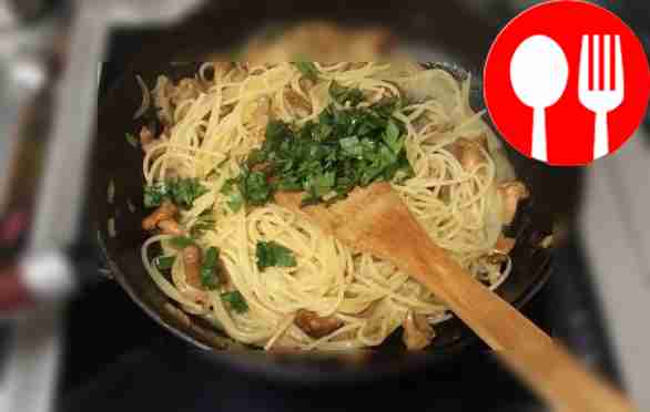 Спагетти с лисичками