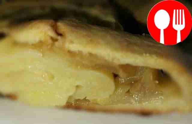 Яблочный рулет