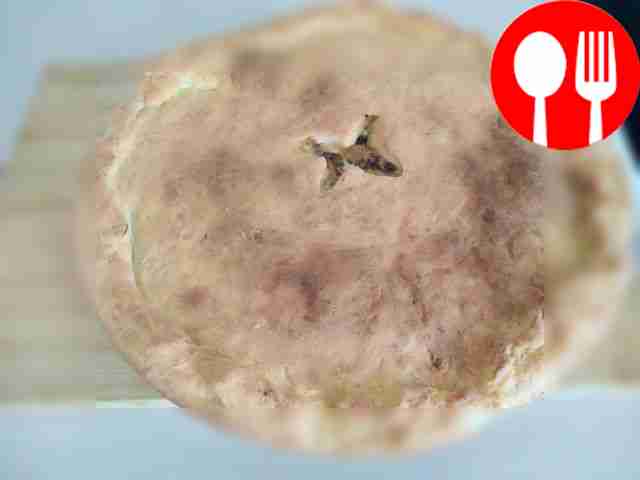 Сытный пирог с необычной начинкой