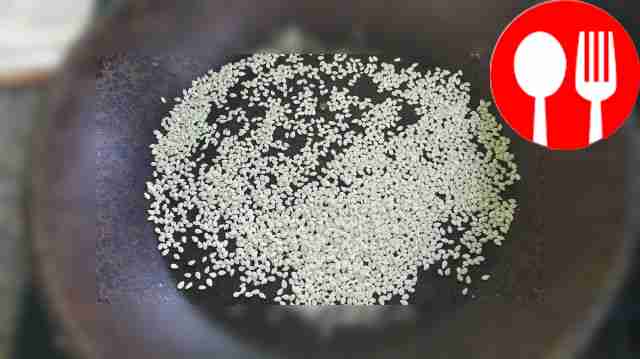 Lightly toast the sesame seeds in a dry frying pan.