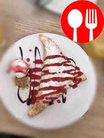 Flavored apple strudel