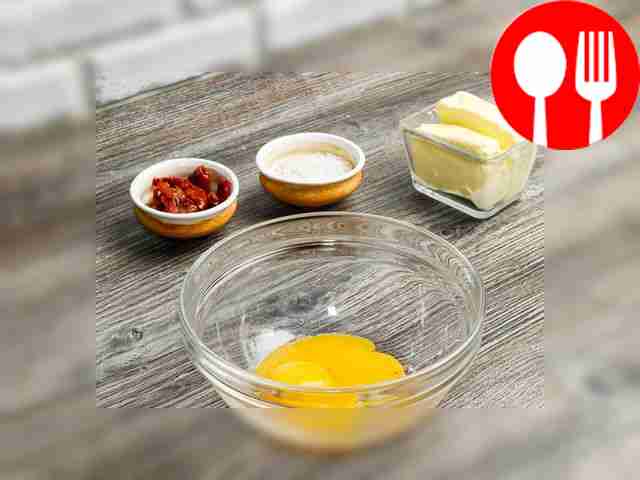 First, prepare the hollandaise sauce. Take two...
