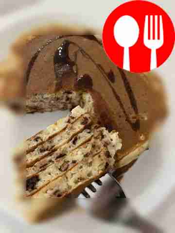 Оладьи с кусочками шоколада Pancakes with chocolate chips